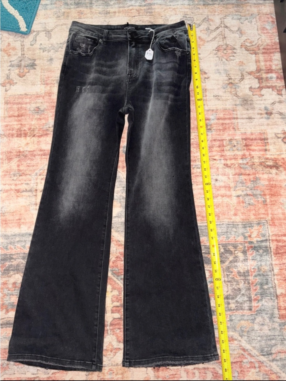 NWOT RISEN FLARE JEANS